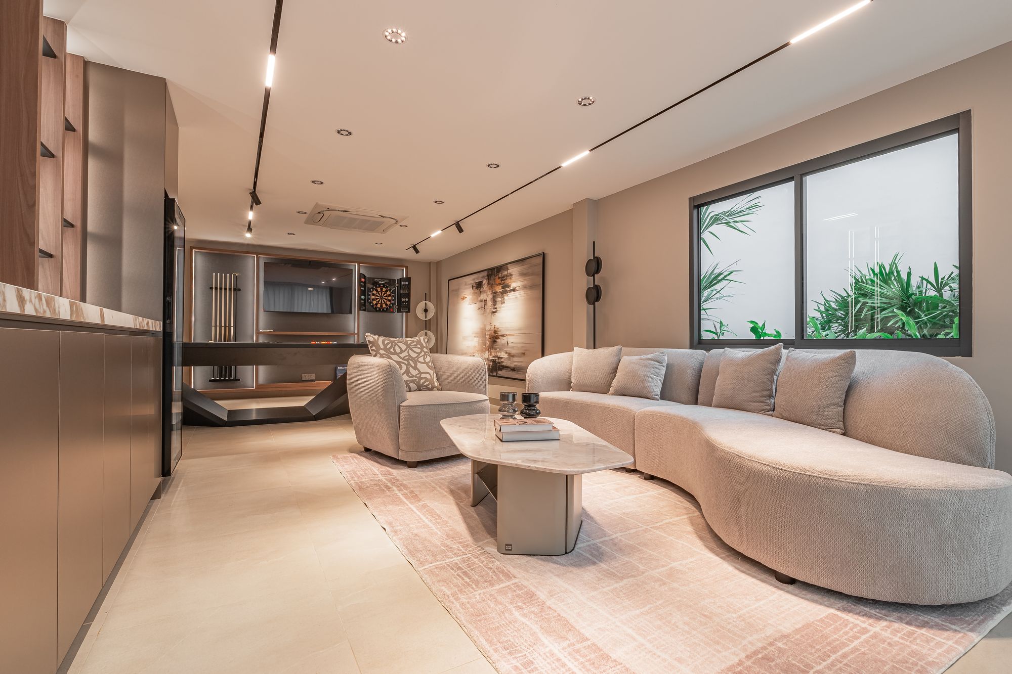 Games room with pool table